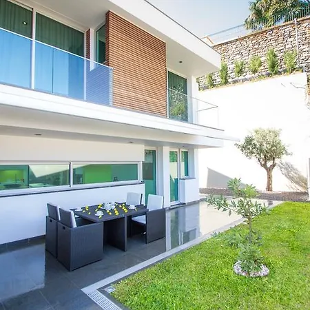 Casa Genuine *